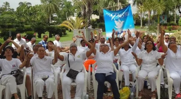 ADASEC realiza Oración por la Paz