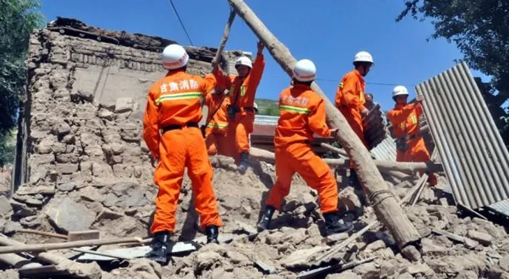 Terremoto en China deja al menos 89 muertos