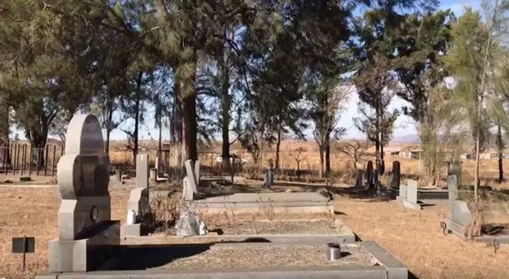 "Me entrego porque estoy cansado de comer carne humana"; desenterraban cadáveres para comer 
