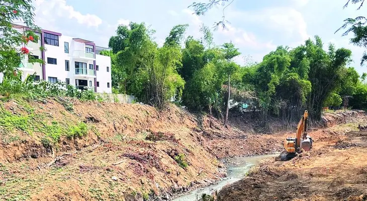 Medio Ambiente no registra permisos para el saneamiento de la cañada El Embrujo en Santiago