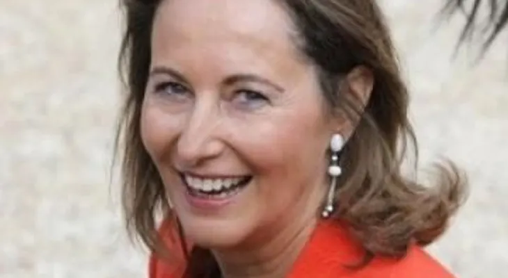 Presidente de Francia nombra ministra a su exesposa