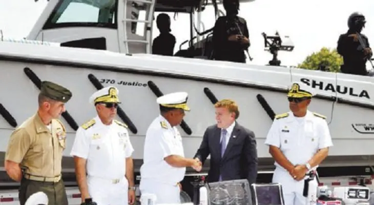 Embajada EEUU dona lancha Armada para mejorar capacidad
