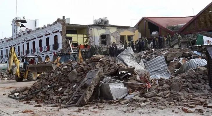  Sube a 90 el número de muertos por el terremoto en México 