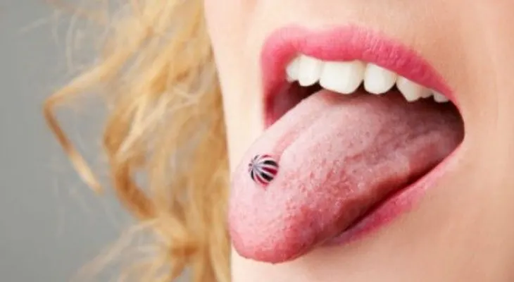 78% de quienes se perforan la lengua corren riesgos: 7 razones para no hacerlo