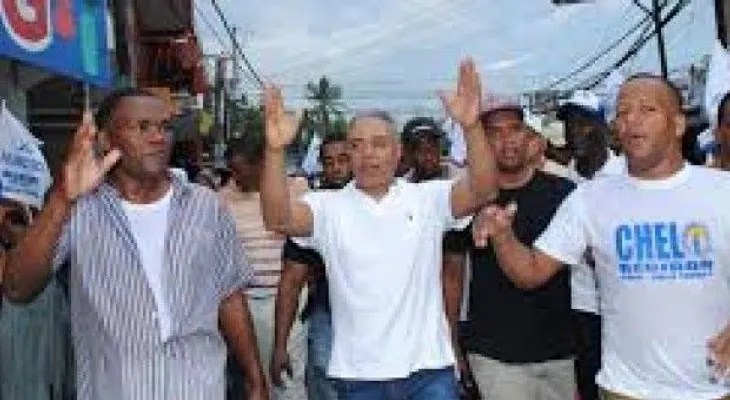 Francisco Fernández asume compromiso con dirigentes en Los Guaricanos