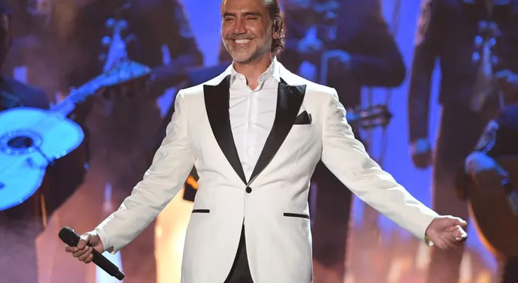 Alejandro Fernández llega a España con su gira mundial â??Rompiendo Fronterasâ??
