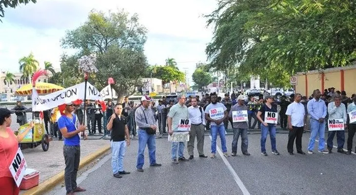 Colectivo retoma cadenas humanas