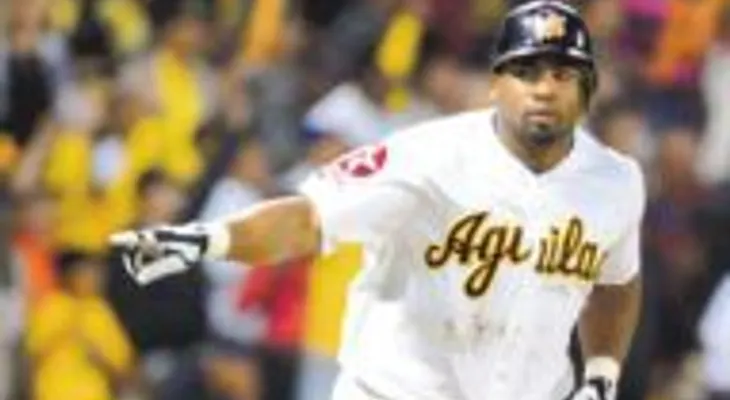  Las Aguilas despiden al infielder Héctor Luna, por indisciplinado