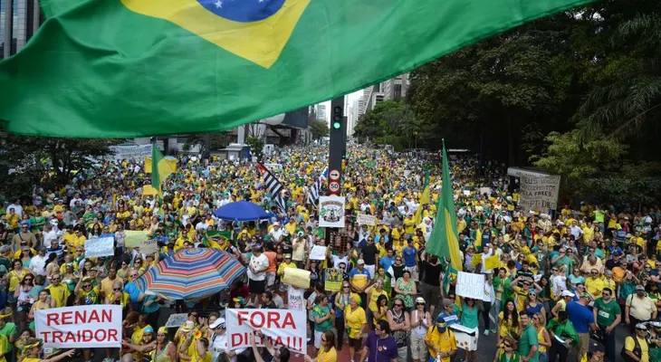 Multitudinarias manifestaciones contra gobierno de la presidenta Dilma Rousseff