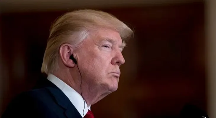 Trump dice que es "ridícula" marca de los primeros 100 días a los gobiernos 