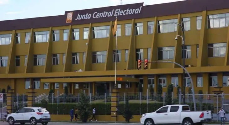 JCE extiende plazo hasta este viernes al PRM y la FP para hacer ajustes de candidaturas