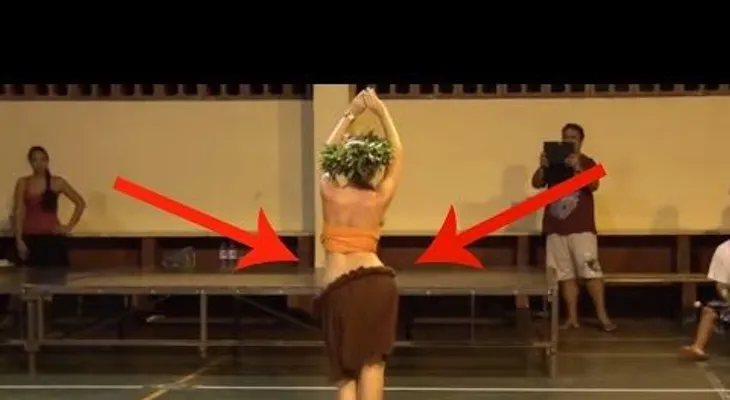 Mira como mueve las caderas! (VIDEO)