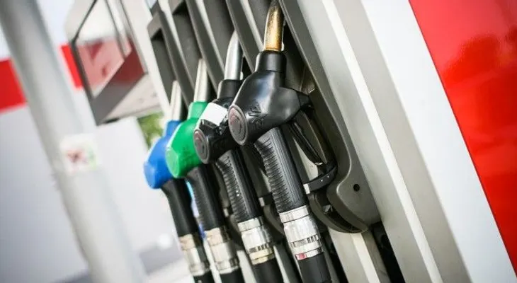 Precios combustibles suben RD$5.40 y RD$5.50