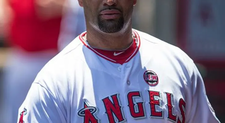 Clark pide desestimar demanda de Pujols