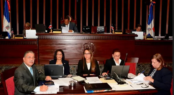 Senado aprueba proyecto para erradicar la violencia contra la mujer
