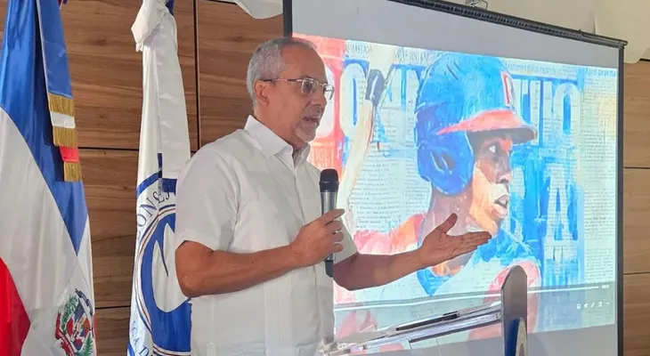 Orientan en prevención de drogas en el Club Mauricio Báez