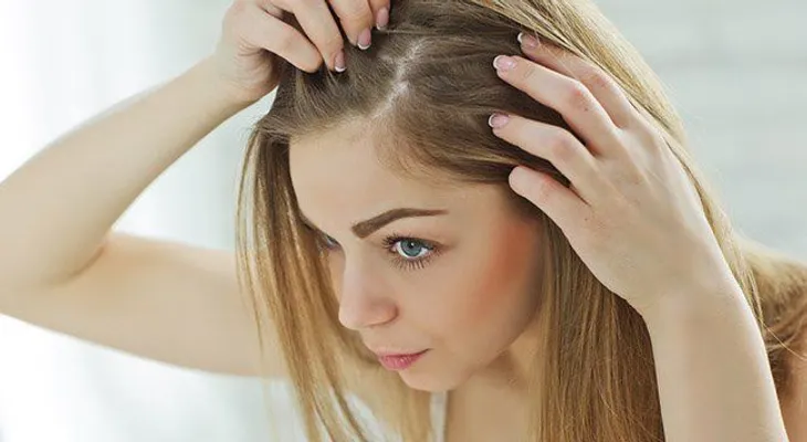 3 maneras de engrosar el pelo fino de manera natural