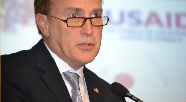 El 10% población dominicana pertenece a la comunidad LGBTI; dice Brewster; presentará su renuncia el 20 de enero