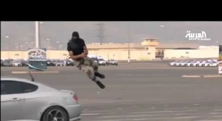 A las fuerzas especiales sauditas no se las atropella tan fácilmente (VIDEO)