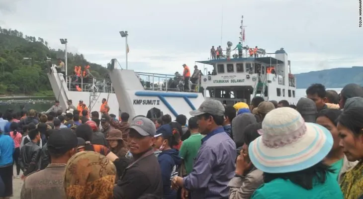 Unas 192 personas se habrían ahogado por accidente de un ferry de turistas en Indonesia