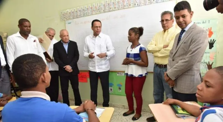 Ministro Peña Mirabal llama a recuperar el sentido humano en la educación