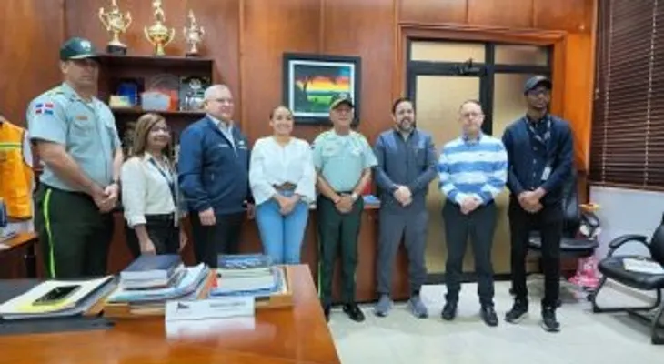 Director de Digesett coordina plan piloto de tránsito en entornos escolares de Moca