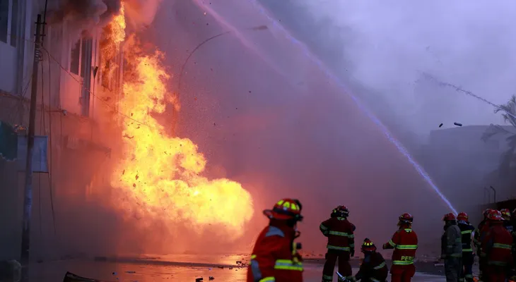Acusarán de esclavitud a quienes encerraron a los dos jóvenes que murieron calcinados durante incendio en Lima