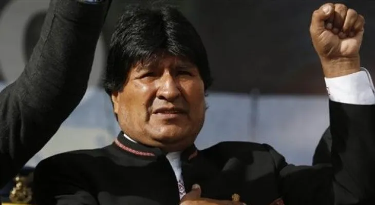 Himno a Evo Morales molesta a militares