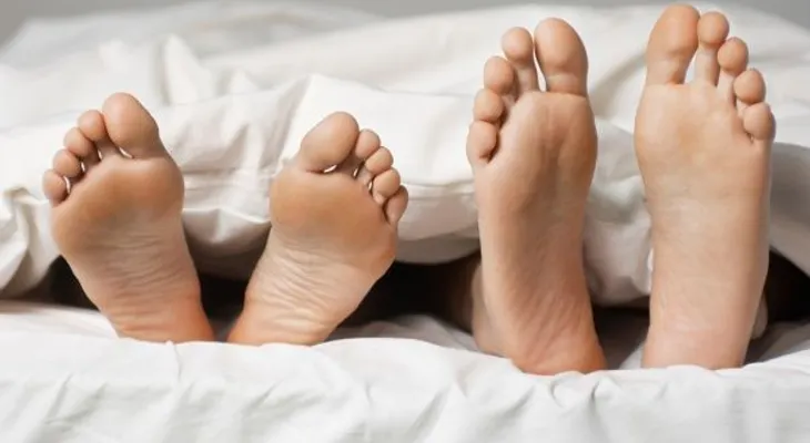 Una mujer murió ahogada con el semen de su amante ¡y él llamó al marido!
