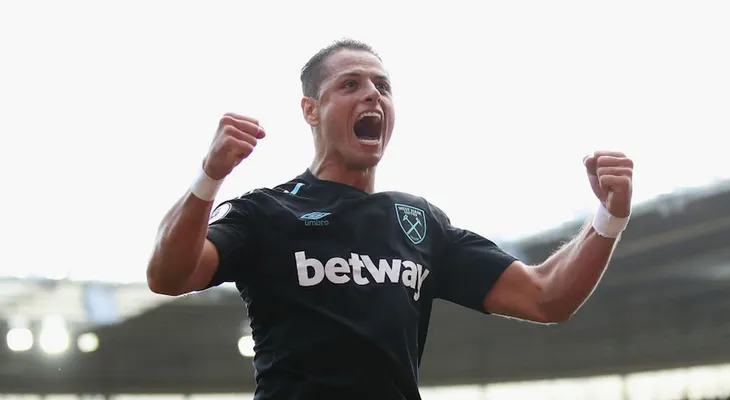 Chicharito anotó no uno sino dos goles y aún así el West Ham perdió