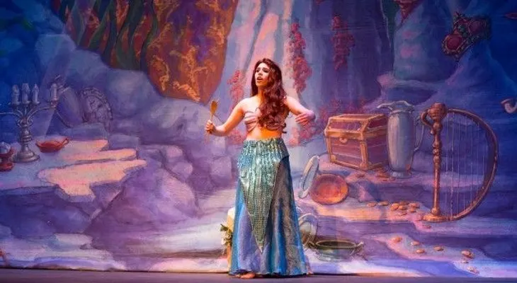 Joven dominicana protagoniza musical en Texas
