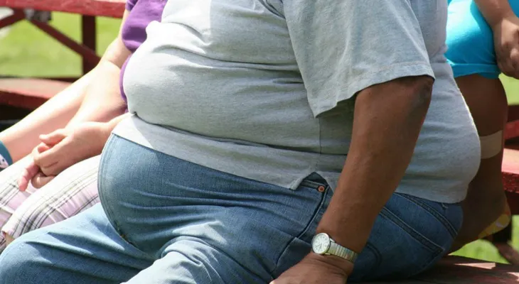 La gravedad de la COVID-19 aumenta en pacientes con obesidad incluso moderada