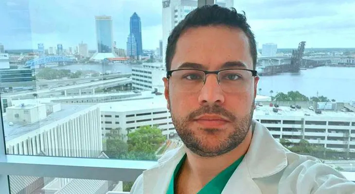 Un médico que murió por COVID-19 da un mensaje que puede hacerte llorar