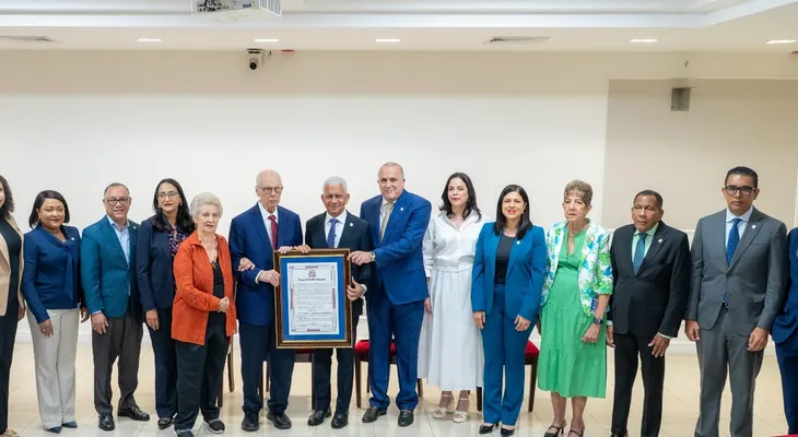 Senado reconoce a Jaime Francisco Sued Pichardo por su trayectoria empresarial