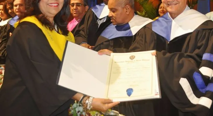 UASD inviste 328 profesionales en niveles de maestrías y especialidades