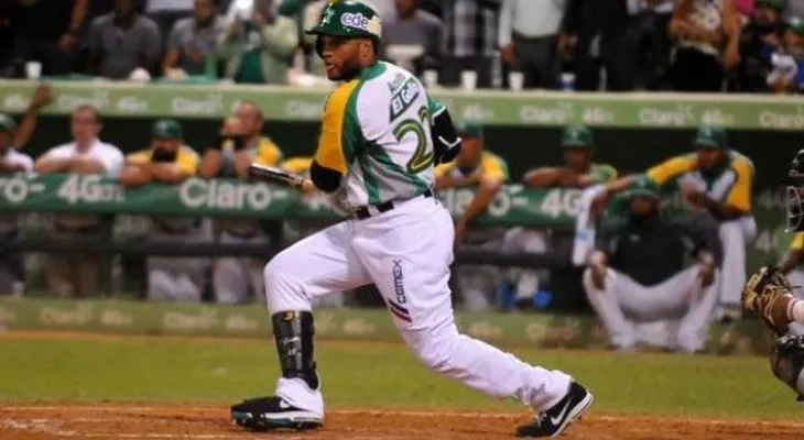 Estrellas no puede conseguir permiso para que Robinson Canó siga jugando