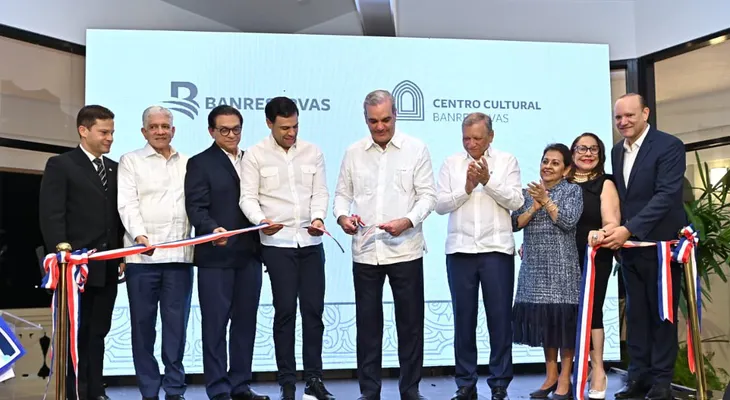 Banreservas inaugura Centro Cultural en el antiguo Hotel Mercedes de Santiago