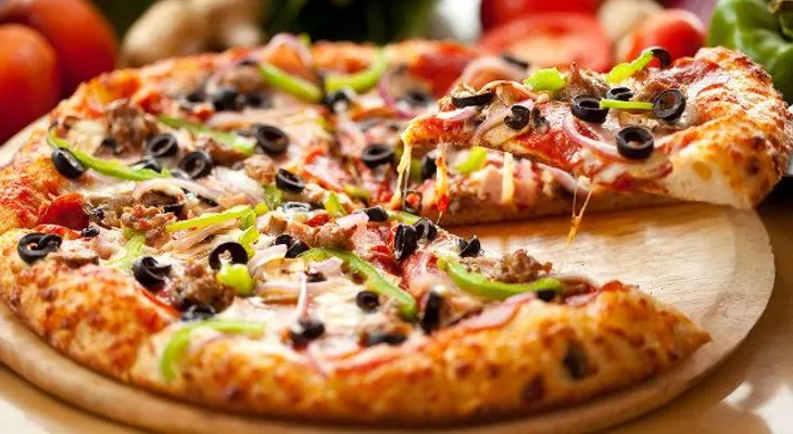 Doctores advierten del peligro de cenar tarde