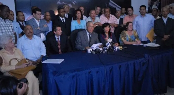 Responsabilizan a Miguel Vargas de lo que pueda pasar por convocatoria al CEN 