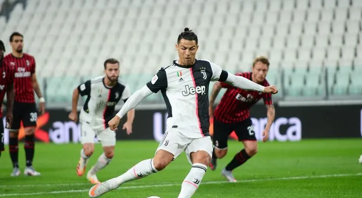En el regreso del fútbol en Italia, Juventus empató sin goles ante Milan 