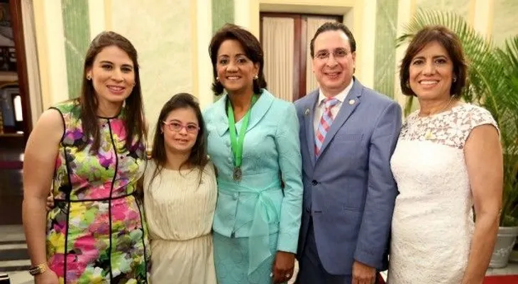 José Brea del Castillo galardonado Pediatra más destacado 2015