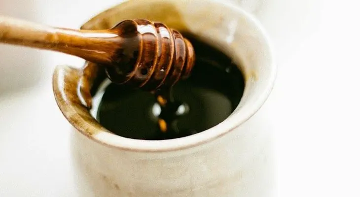 Vinagre de manzana y miel para la artritis, indigestión y la gota 
