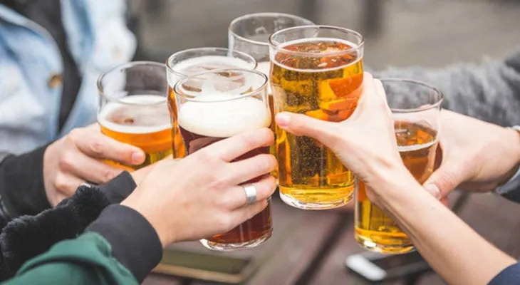 Los múltiples beneficios para la salud con solo un mes sin tomar alcohol 
