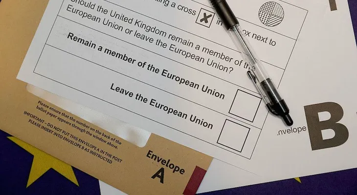 La página para el registro de votantes en el Brexit colapsa
