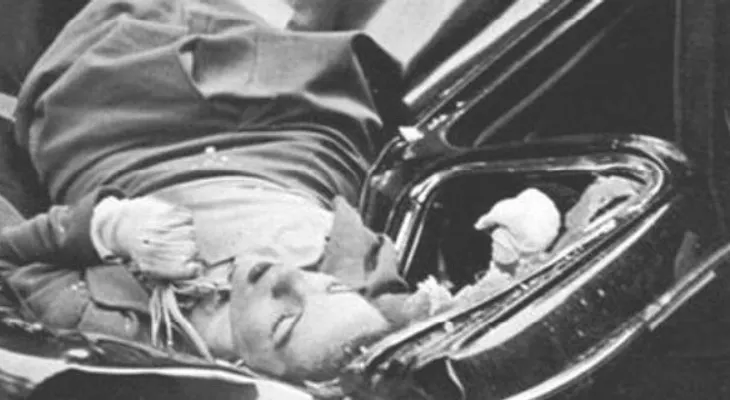 La triste historia del suicidio más hermoso del mundo