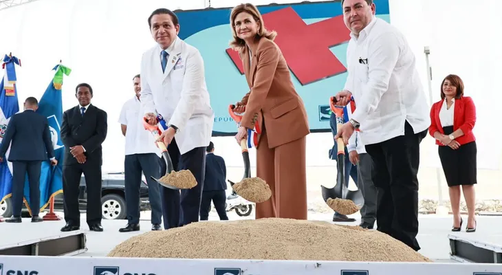 Vicepresidenta deja iniciados trabajos remozamiento del Hospital de la Mujer