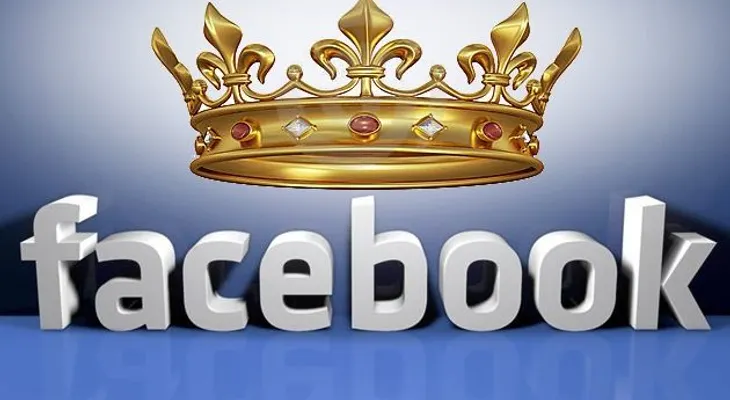 El cofundador de Twitter aconseja a Mark Zuckerberg cobrar por Facebook  