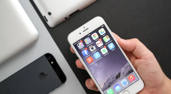 Apple: Sí, estamos reduciendo la velocidad de los viejos iPhones