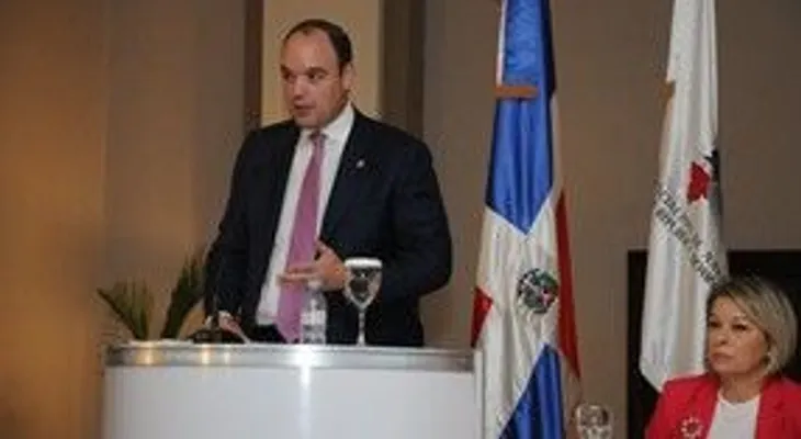 Ministro de Industria y Comercio sostiene comercio exterior es indispensable para generar crecimiento económico y social sostenible