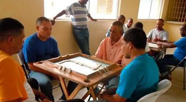 Internos penitenciarios de La Romana ganan torneo de dominó